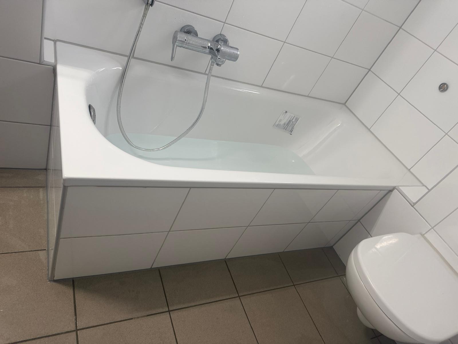 Completed bathtub installation 1